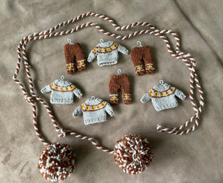Mini-Sweater and Pants Garland: Rust and Tan