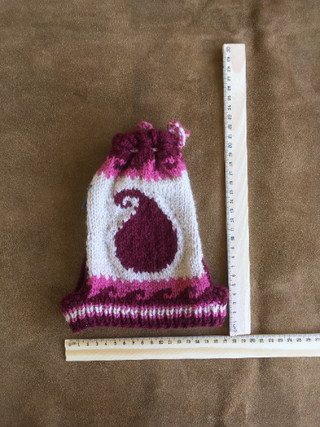 Teapot Cozy: Cream, Maroon and Pink